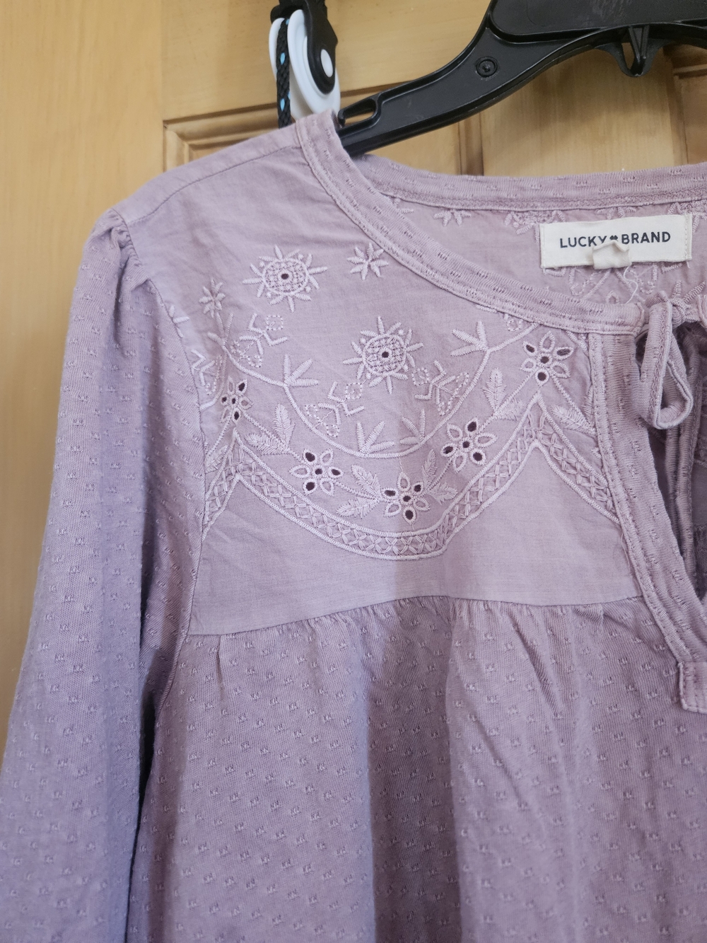 Lucky Brand Women's Lavender Embroidered Peasant Top - Picture 2 of 2
